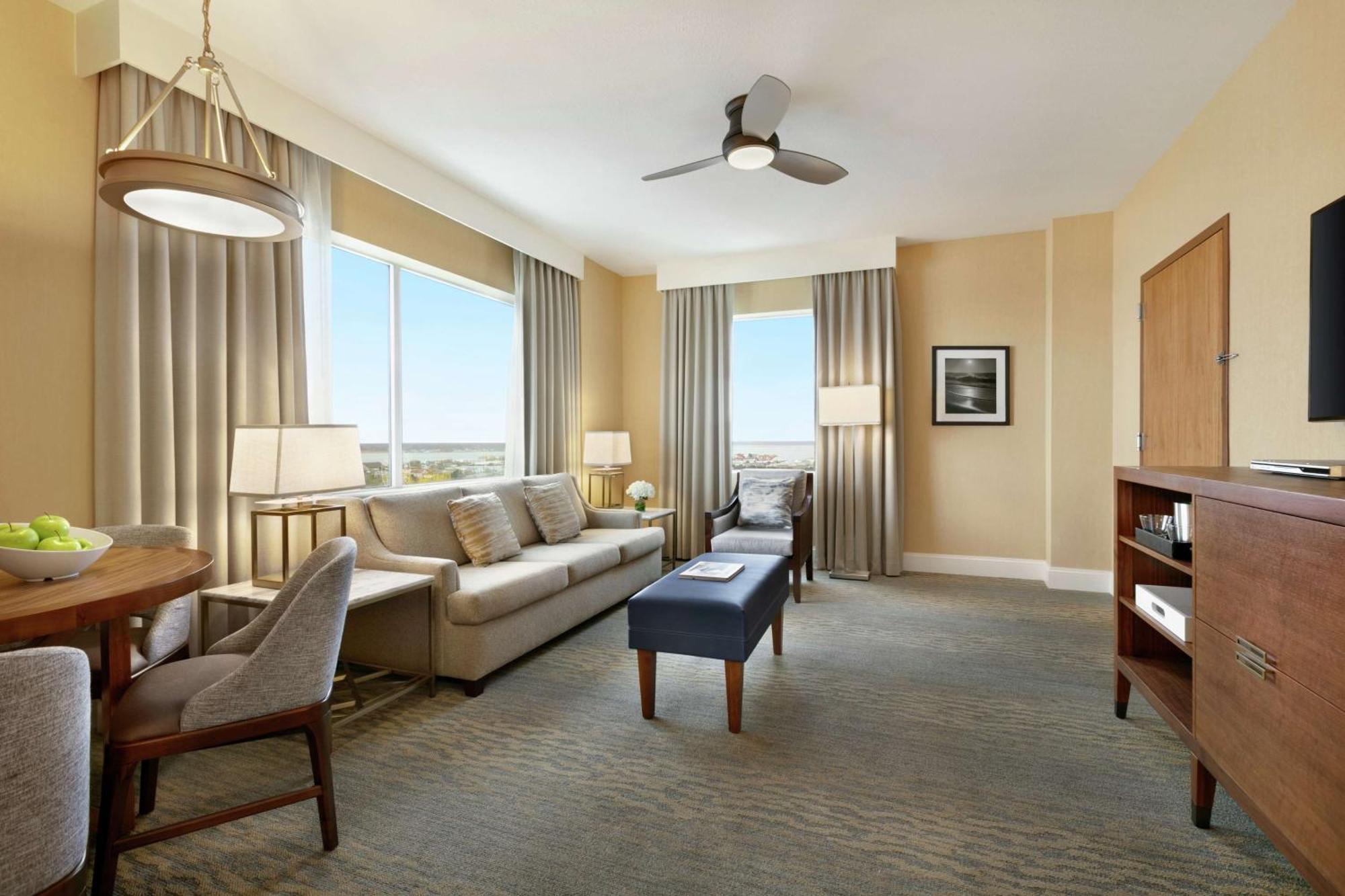 Hilton Suites Ocean City Oceanfront Экстерьер фото